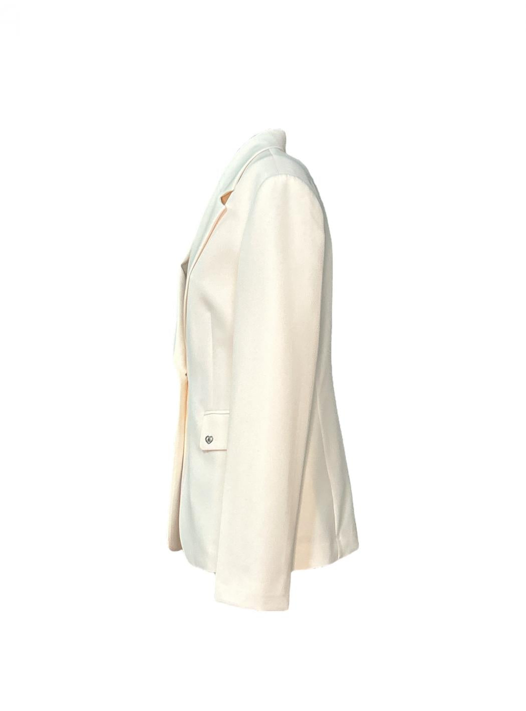 Donna please J493PLUCIA