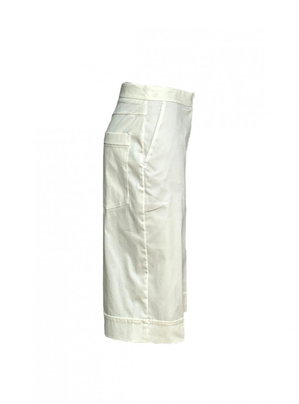 Bermuda Donna 132379370 beatrice b.