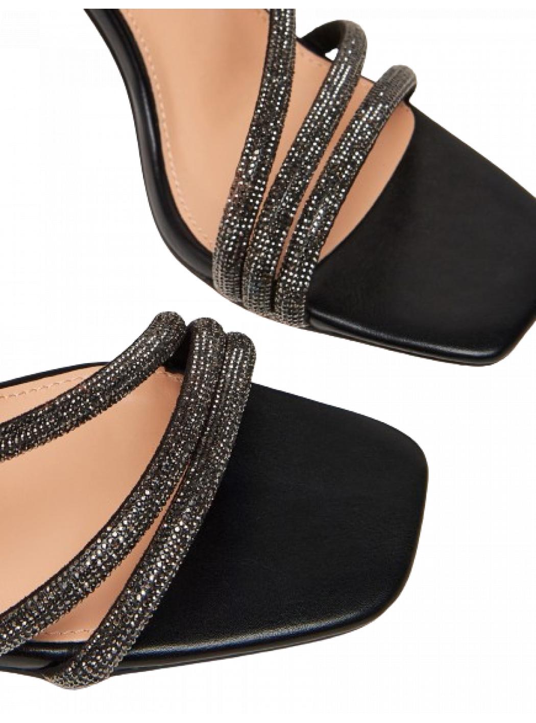 Donna Pennyblack MANCIA
