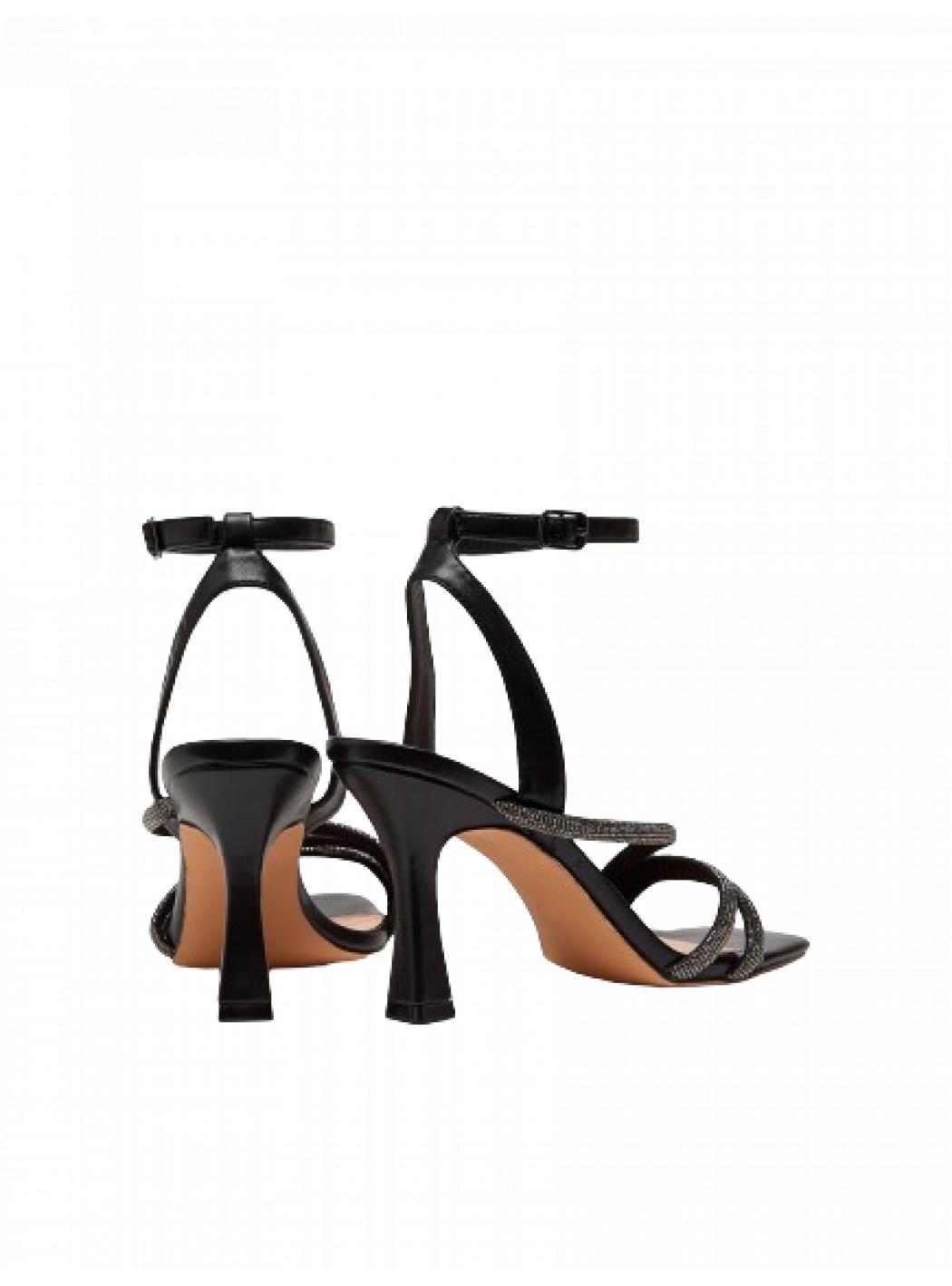 Donna Pennyblack MANCIA
