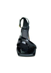 Scarpe Donna Cris Vergré Sandalo nero con tacco scultura. Chiusura con cinturino.