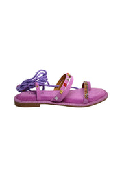Scarpe Donna Tosca Blu Sandalo Hibiscus dalla forma semi quadrata, tomaia composta da trecce e fascette strassate e con micro borchie.